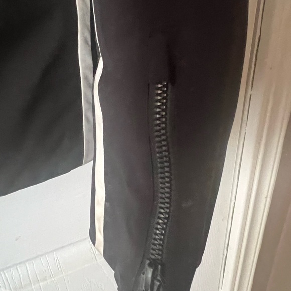 Helly Hansen women’s Winter jacket - Picture 9 of 11